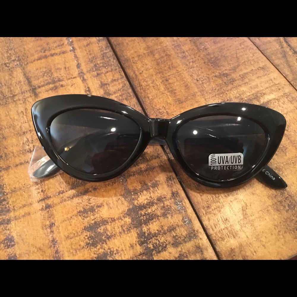 SUNGLASSES - Picture 3 of 4
